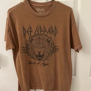 women’s brown tshirt